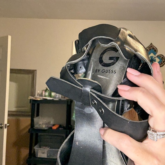 Guess Platform Heels Size 10 Nwt black/tan - Picture 4 of 4